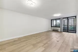 200 Winston 121, Cliffside Park, NJ 07010 - Photo 7