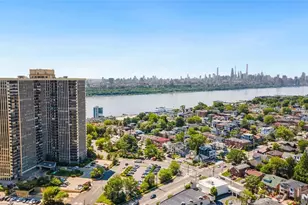 200 Winston 121, Cliffside Park, NJ 07010 - Photo 13