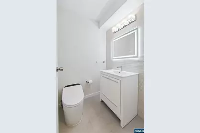 200 Winston 121 #121, Cliffside Park, NJ 07010 - Photo 3