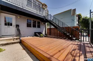 54 Chestnut St, Weehawken, NJ 07086 - Photo 25