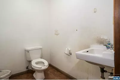 29 Grove Street, South Hackensack Township, NJ 07606 - Photo 33