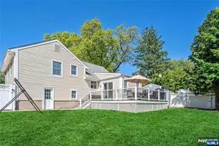 114 Summit Ave, Waldwick, NJ 07463 - Photo 25