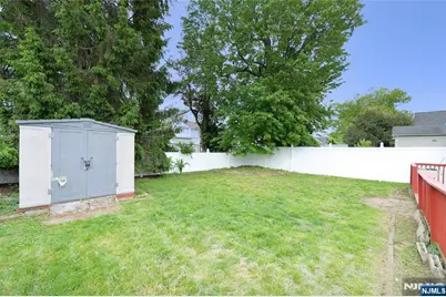41 New York Avenue, Bergenfield, NJ 07621 - Photo 15