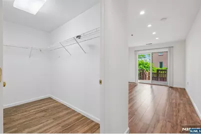 303 Stockton Court S303 #S303, Edgewater, NJ 07020 - Photo 15