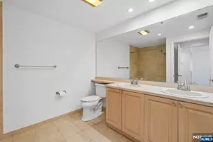 303 Stockton Ct, Edgewater, NJ 07020 - Photo 17
