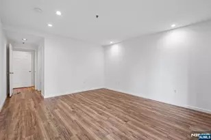 303 Stockton Ct, Edgewater, NJ 07020 - Photo 13
