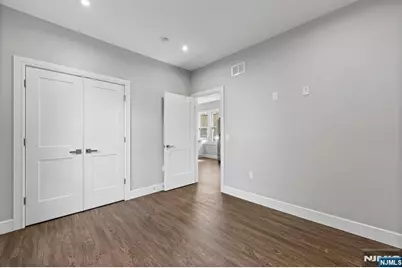 59 Locust Avenue 2R #2R, Wallington, NJ 07057 - Photo 5