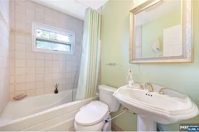 545 Jemco Place, Ridgewood, NJ 07450 - Photo 21