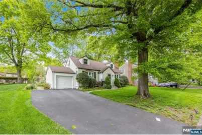 545 Jemco Place, Ridgewood, NJ 07450 - Photo 3