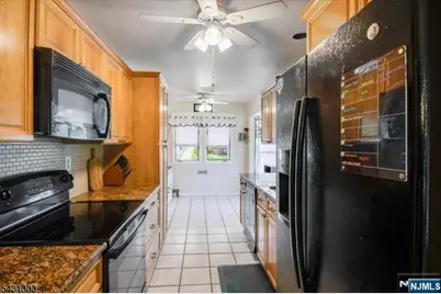 26 Little Falls Road 12 #12, Cedar Grove, NJ 07009 - Photo 9