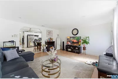 270 Westervelt Place, Lodi, NJ 07644 - Photo 3