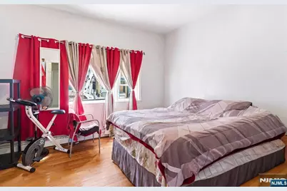 161 Seaview Avenue, Jersey City, NJ 07305 - Photo 7