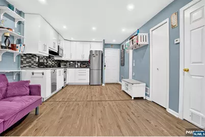 502 Livingston Court N502 #N502, Edgewater, NJ 07020 - Photo 7