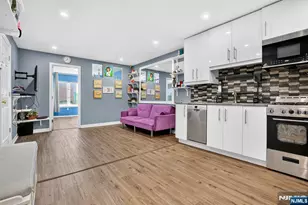 502 Livingston Ct N502, Edgewater, NJ 07020 - Photo 9