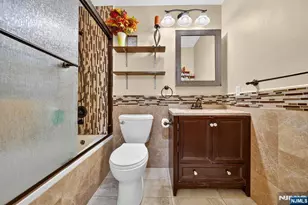 502 Livingston Ct N502, Edgewater, NJ 07020 - Photo 19