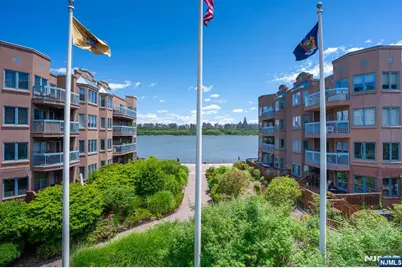 502 Livingston Court N502 #N502, Edgewater, NJ 07020 - Photo 29