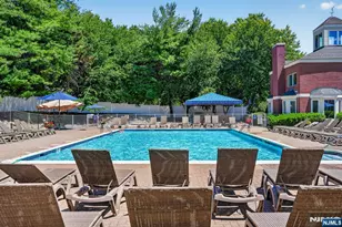 502 Livingston Ct N502, Edgewater, NJ 07020 - Photo 3