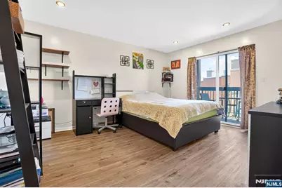 502 Livingston Court N502 #N502, Edgewater, NJ 07020 - Photo 11