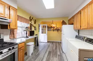 520 26th St, Union City, NJ 07087 - Photo 3