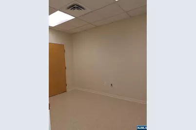 155 N Washington Avenue B-2nd. Fl. #B-2ND. FL., Bergenfield, NJ 07621 - Photo 5