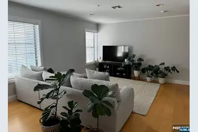 125 70th Street 4D #4D, Guttenberg, NJ 07093 - Photo 3