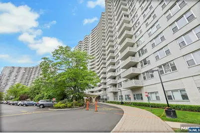 2000 Linwood 14 0 #14 0, Fort Lee, NJ 07024 - Photo 43