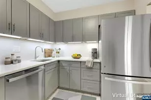 2000 Linwood 14 0, Fort Lee, NJ 07024 - Photo 3