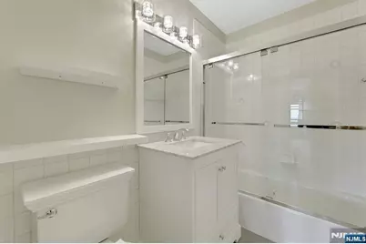 2000 Linwood 14 0 #14 0, Fort Lee, NJ 07024 - Photo 25