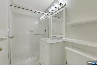 2000 Linwood 14 0 #14 0, Fort Lee, NJ 07024 - Photo 33