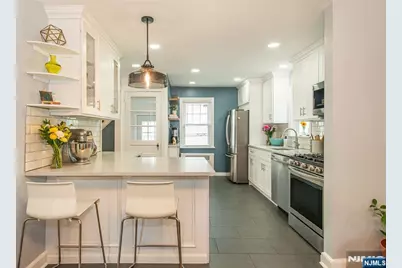 384 Essex Avenue, Bloomfield, NJ 07003 - Photo 15