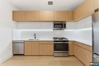 649 38th Street 203 #203, Union City, NJ 07087 - Photo 9
