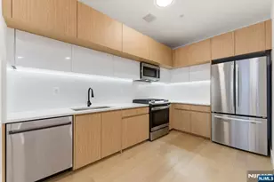 649 38th Street 203, Union City, NJ 07087 - Photo 7