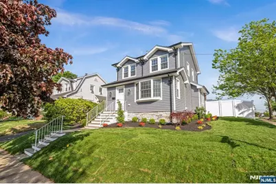 456 Collins Avenue, Hasbrouck Heights, NJ 07604 - Photo 3