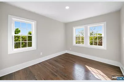 456 Collins Avenue, Hasbrouck Heights, NJ 07604 - Photo 21