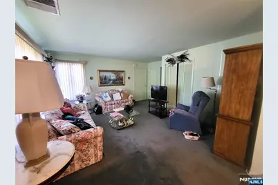 2 Grand Avenue 4 #4, Hawthorne, NJ 07506 - Photo 5