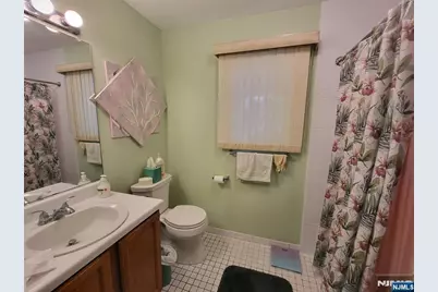 2 Grand Avenue 4 #4, Hawthorne, NJ 07506 - Photo 11
