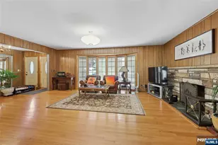 12 Beverly Rd, Englewood Cliffs, NJ 07632 - Photo 3