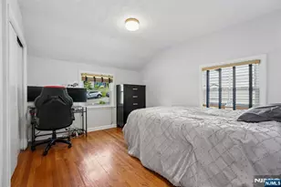 21 Howard Pl, Waldwick, NJ 07463 - Photo 9