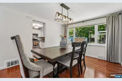 21 Howard Place, Waldwick, NJ 07463 - Photo 5