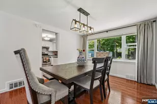 21 Howard Pl, Waldwick, NJ 07463 - Photo 5