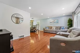 21 Howard Pl, Waldwick, NJ 07463 - Photo 3