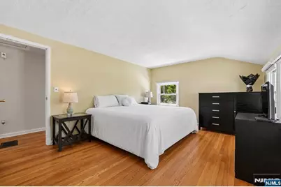 21 Howard Place, Waldwick, NJ 07463 - Photo 11