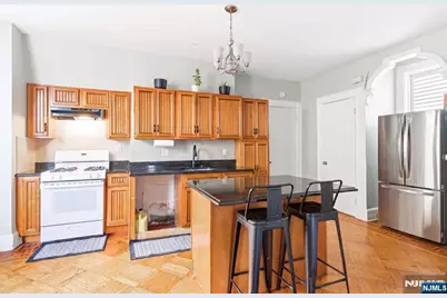 307 Old Bergen Road, Jersey City, NJ 07305 - Photo 5