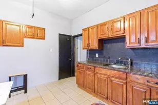 307 Old Bergen Rd, Jersey City, NJ 07305 - Photo 11
