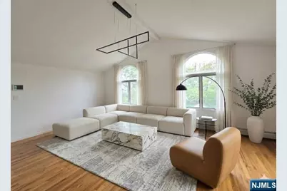 560 Studio Road 2nd Floor #2nd floor, Ridgefield, NJ 07657 - Photo 1