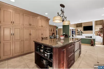 70 Forest Hills, Cedar Grove, NJ 07009 - Photo 13