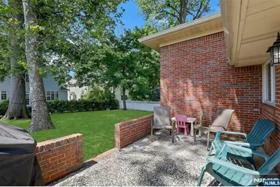 514 Rutland Avenue, Teaneck Township, NJ 07666 - Photo 31