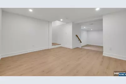 229 Hickory Avenue, Tenafly, NJ 07670 - Photo 27