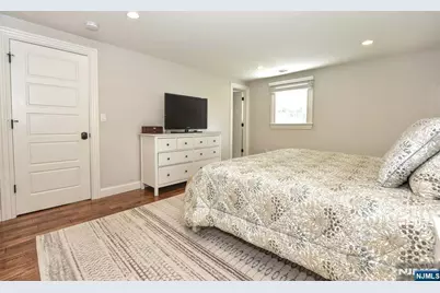 523 Ewing Avenue, Franklin Lakes, NJ 07417 - Photo 17