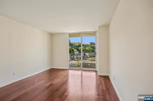 1077 River Road 1013, Edgewater, NJ 07020 - Photo 13